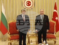 Председателят на Народното събрание Вежди Рашидов разговаря „на четири очи” с председателя на Великото национално събрание на Турция Мустафа Шентоп