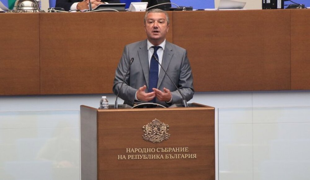 Драгомир Стойнев към енергийния министър: С действията си закривате БЕХ, кой ви даде мандат за това