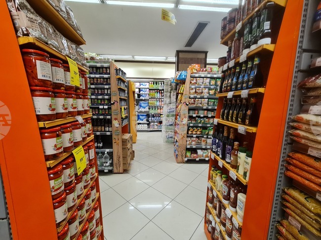 Турската опозиция обяви пълен потребителски бойкот днес заради арестите на протестиращи студенти 