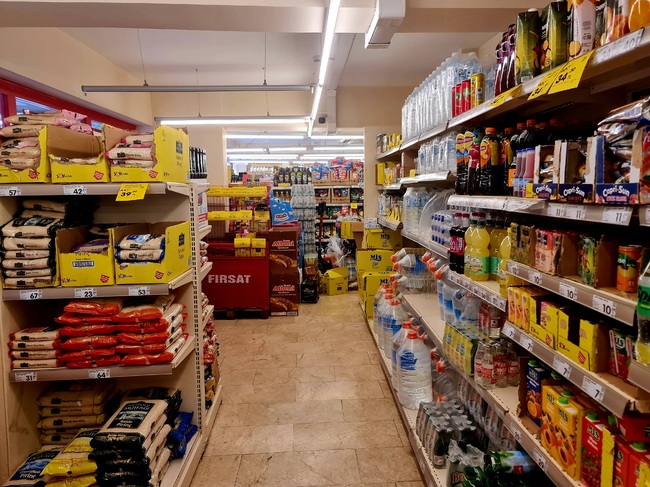 Турският министър на търговията призова турците да пазаруват днес въпреки призивите за бойкот на опозицията