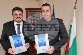 Кърджали - Кирил Вълчев - Даниел Делчев - подписване - договор