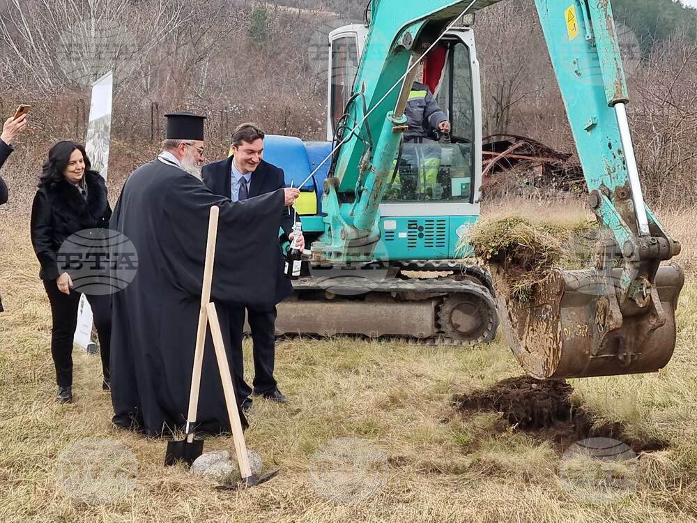 Село Самораново - Крум Зарков - първа копка - нов затвор