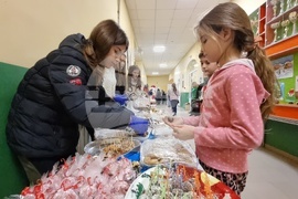 Ловеч - благотворителен базар - училище