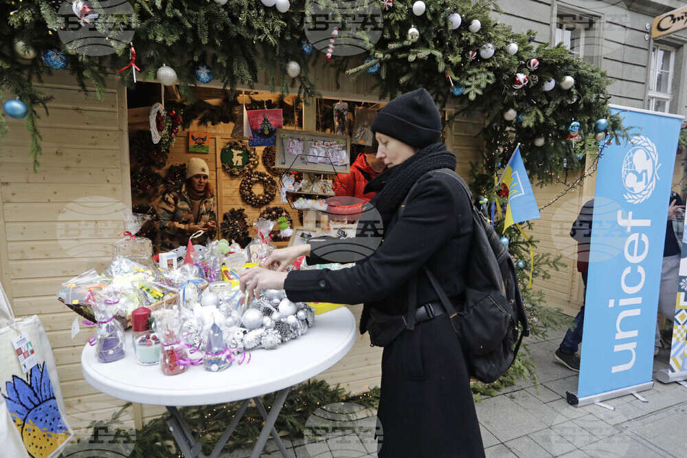 Площад "Славейков" - Коледен базар