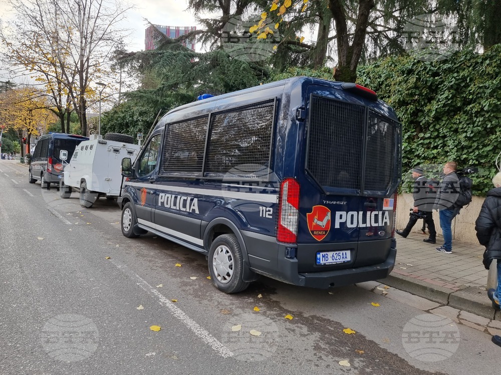 Албанската полиция арестува 6 трафиканти на мигранти след стрелба