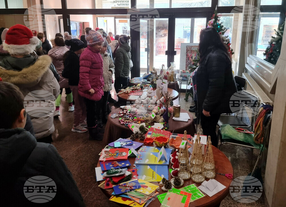 Коледни базари с благотворителни каузи отвориха врати в Разград