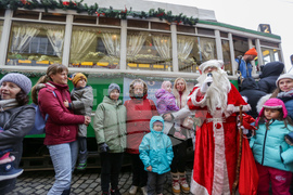 Коледен ретро трамвай