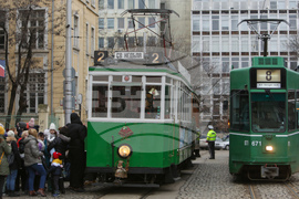 Коледен ретро трамвай