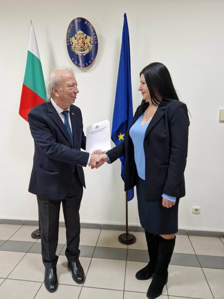 Agreement Signed on Bulgarian Government Aid to Vasil Levski Lyceum in Chisinau