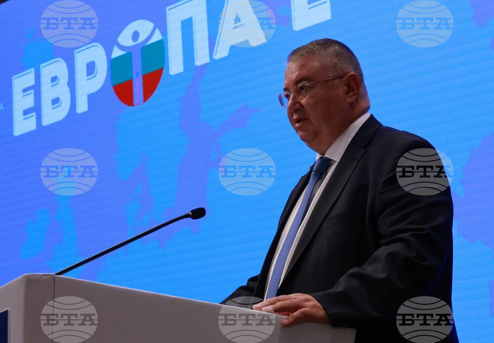 Всеки пети българин е получил подкрепа от Европейския социален фонд през последните седем години, съобщи министър Ивайло Иванов