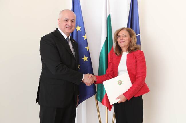 МВнР: Заместник-министърът на външните работи Елена Шекерлетова прие копия на акредитивните писма на новоназначения посланик на Туркменистан за Република България (със седалище в Москва, Руската федерация), Н. Пр. г-н Есен Айдогдиев