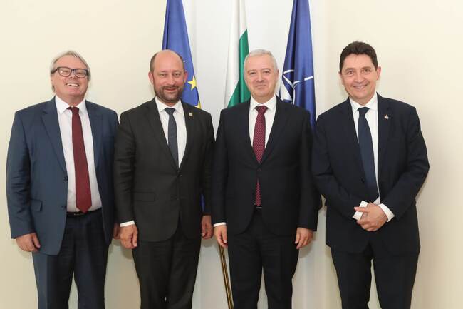 МВнР: Министър Иван Кондов прие в МВнР двама френски сенатори