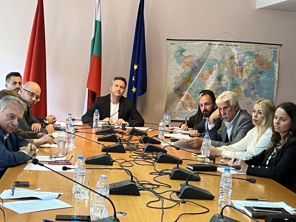 БСП: Доходите, здравето, демографската криза и конкурентната икономика са водещи в програмата на БСП – ОБЕДИНЕНА ЛЕВИЦА