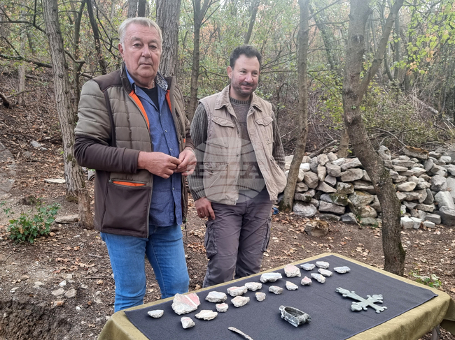 Село Самоводене - археолози - църква