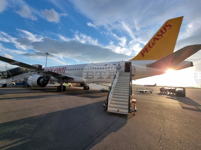 Самолет по линията Анталия – Астана е кацнал принудително в Ерзурум тази нощ 