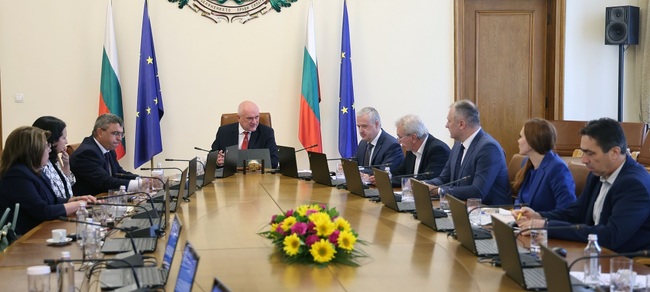 МС: Всички дейности по подготовката на изборите вървят по график, докладваха министри на премиера Главчев