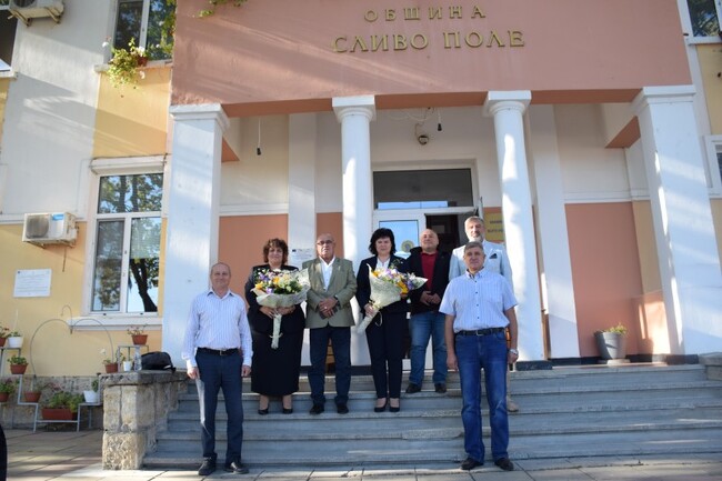 ОА Русе: Драгомир Драганов и Таня Михайлова се запознаха с напредъка по изграждането на физкултурния салон в Сливо поле