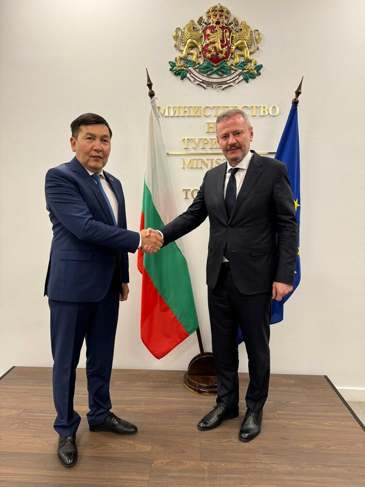 Tourism Minister, Kyrgyz Ambassador Discuss Ways to Advance Cooperation