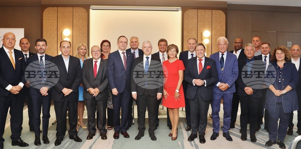 Foreign Minister Attends Annual Meeting of Association of Honorary Consuls in Bulgaria