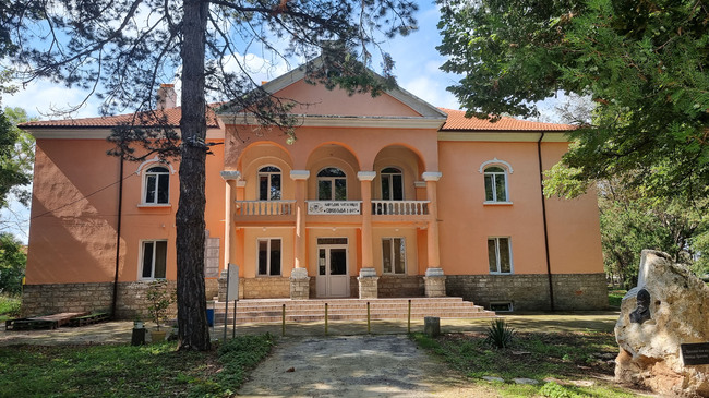 Беседа с лекар и фармацевт по повод Световния ден за борба с диабета организира читалището в село Гурково, община Балчик