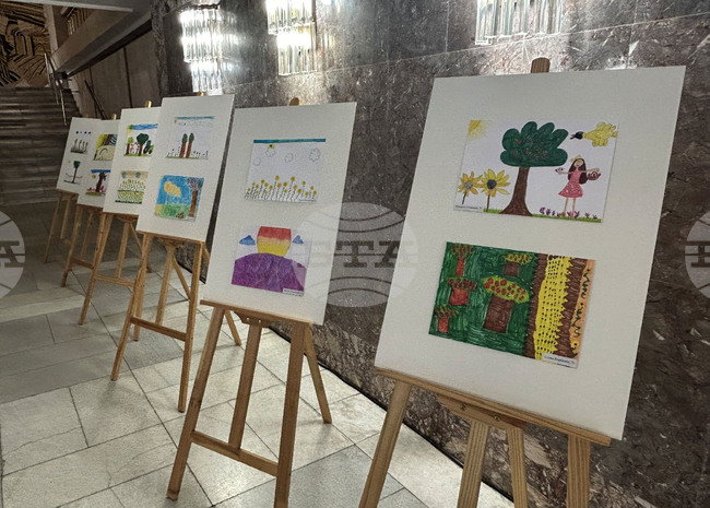 Добрич - детска изложба - "Природните богатства на Добруджа"