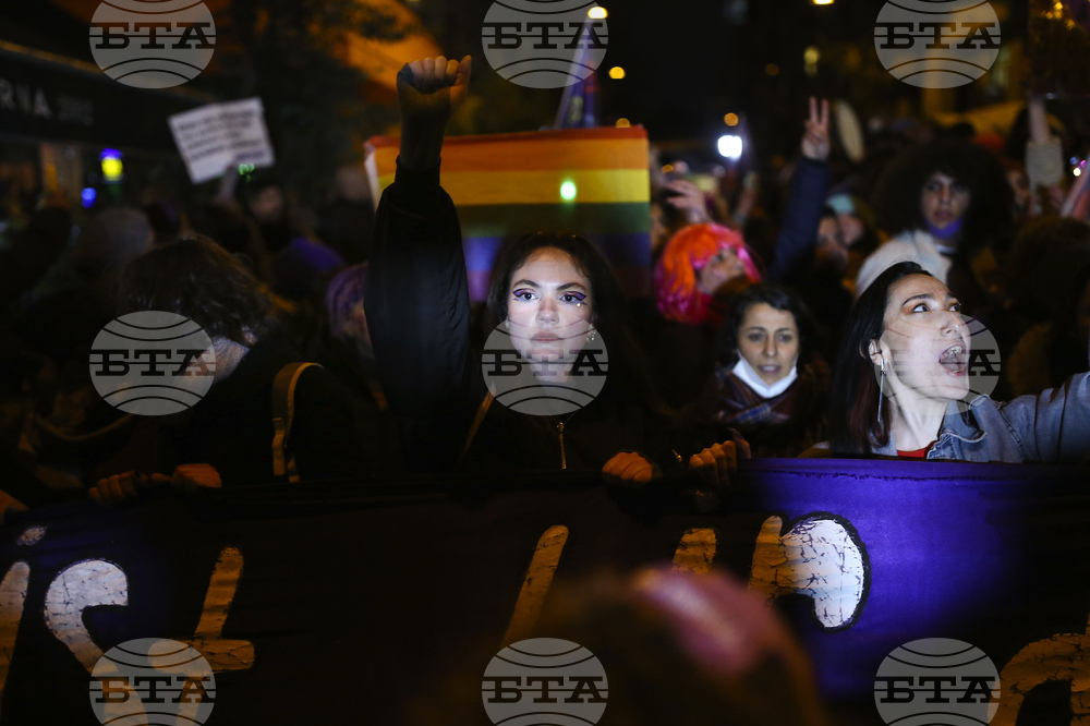 Властите в Истанбул забраниха традиционното шествие на жените по случай 8 март на площад Таксим