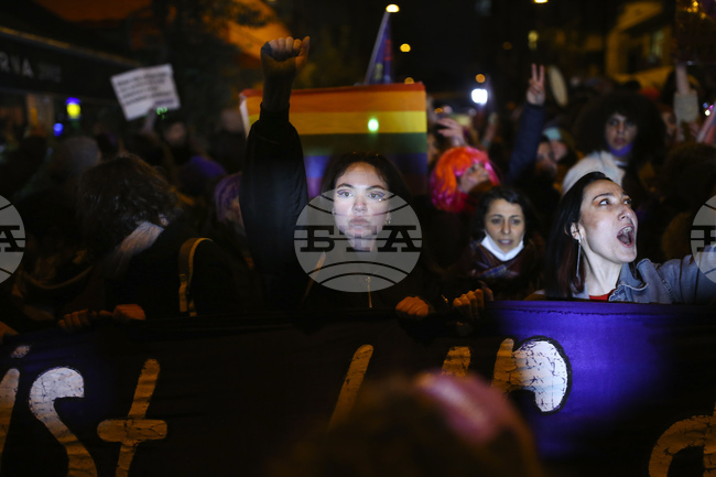 Властите в Истанбул забраниха традиционното шествие на жените по случай 8 март на площад Таксим