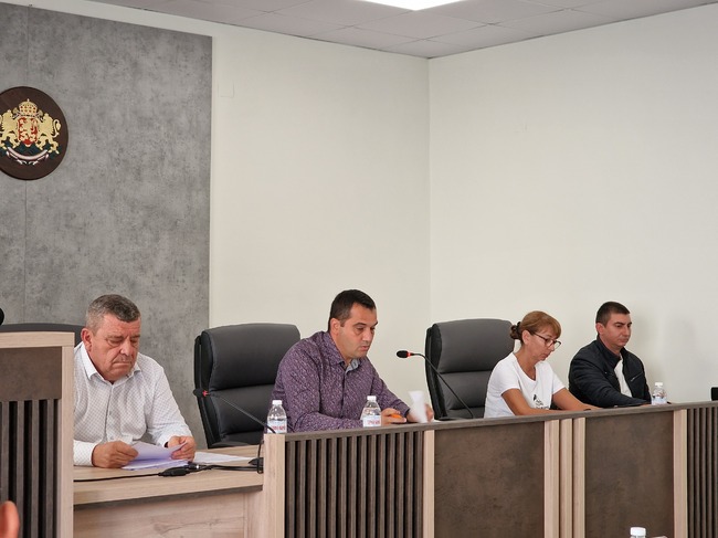 Общинските съветници в Камено одобриха бюджетните разплащания, предложени от общинската администрация до приемането на бюджета ѝ 