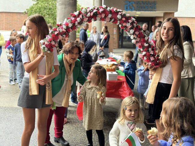Българското училище „Св. св. Кирил и Методий“ във Ванкувър, Канада, ще посрещне отново своите ученици на 13 септември