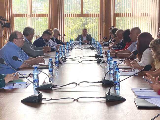 ОА Разград: Областният управител на Разград Владимир Димитров участва в работната среща с министъра на иновациите и растежа във връзка с предстоящите избори