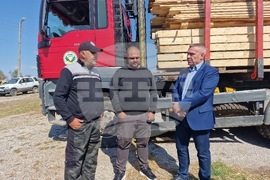 Село Равна гора - министър на земеделието и храните - фермер - подпомагане