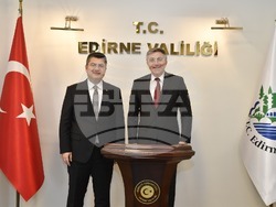 ДПС: Мустафа Карадайъ на срещи в централите на четирите основни партии в Турция