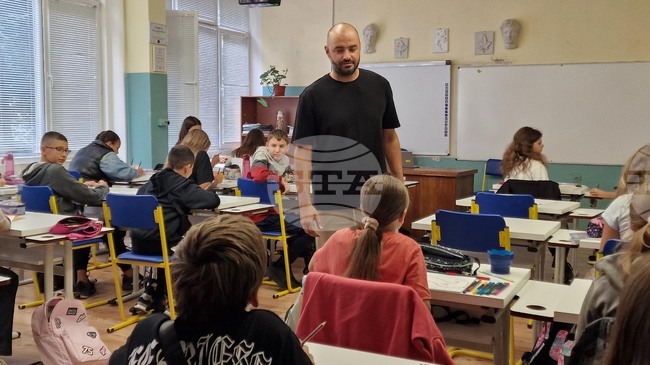 Сурвакарската група „Йорданови Арт и приятели“ събра най-много гласове в класацията на публиката на Международния фестивал „Сурва“ в Перник