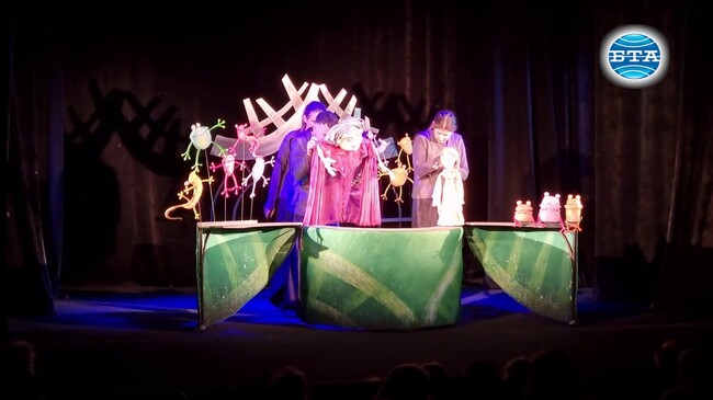 "Златка - златното момиче" е новият спектакъл на Държавен куклен театър "Дора Габе" - Добрич