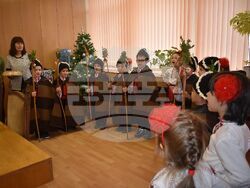 Сурвакарчета от ДГ“Славейче“ се срещнаха с ръководството на Община Разград на Игнажден