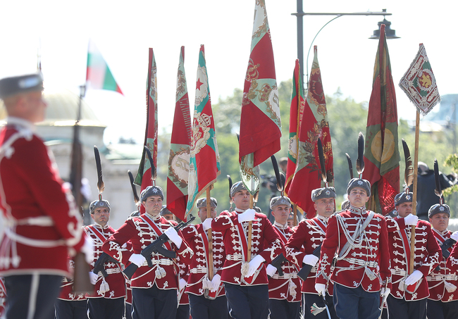 Министерство на отбраната: Националната гвардейска част обявява 118 вакантни длъжности за кандидати за военна служба