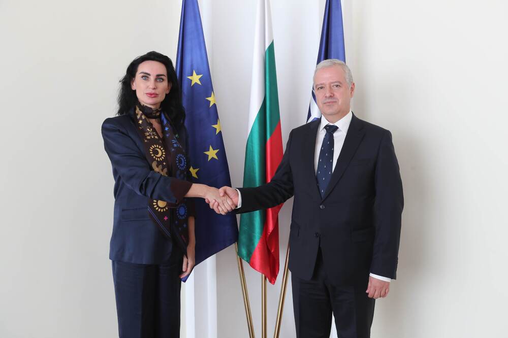 Министерство на външните работи: Министър Иван Кондов се срещна с извънредния и пълномощен посланик на Украйна в България г-жа Олеся Илашчук