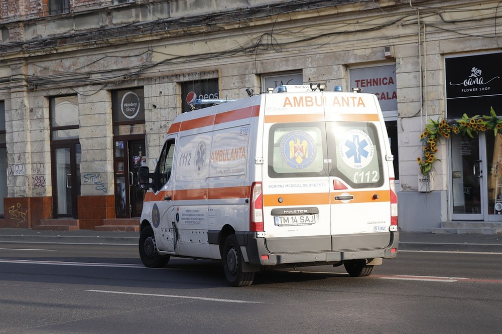 Десетки деца попаднаха в болница в Румъния след опасно предизвикателство в ТикТок