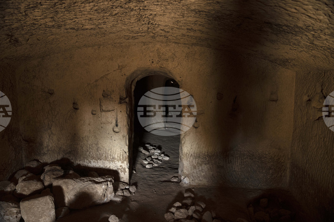 Археолози в Централен Израел правят разкопки на едно от най-старите места за погребения в света 