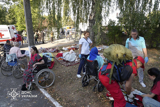 Украйна съобщи за девет загинали в медицински център в Суми при руски удари; снощи са свалени 69 руски дрона и 2 ракети