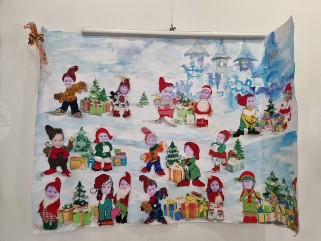 Изложба „Мили дядо Коледа, донеси ми…“