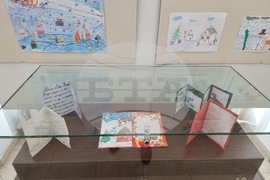 Изложба „Мили дядо Коледа, донеси ми…“