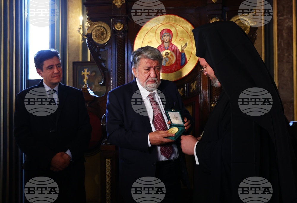 National Assembly Chair Rashidov Attends Prayer Service at St. Stephen Church in Istanbul