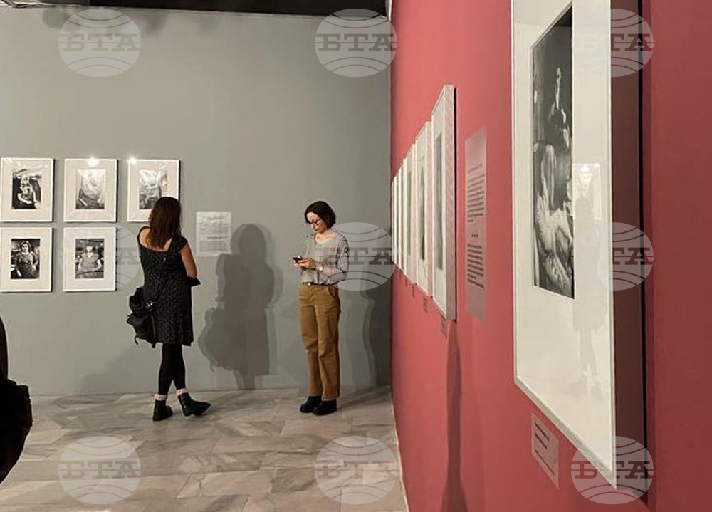 Софийска градска художествена галерия - фотографии - Хелга Парис