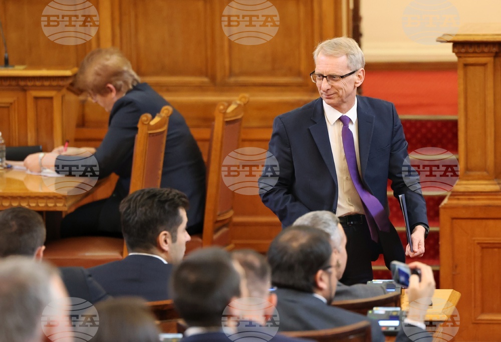 Парламент - извънредно заседание