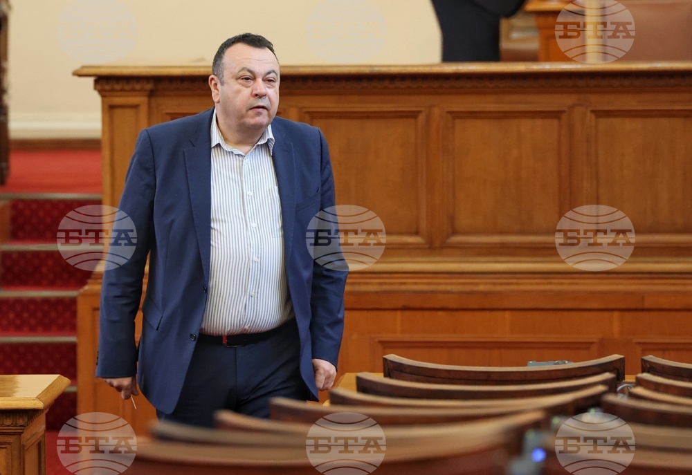 Парламент - извънредно заседание