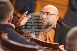 Парламент - извънредно заседание