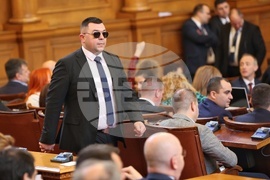 Парламент - извънредно заседание