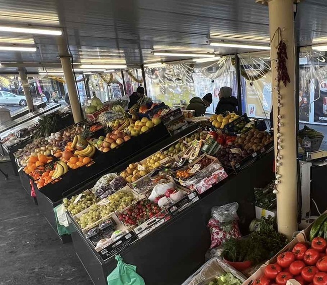 СОС: Обновеният пазар на бул. „Черни връх“ вече посреща клиенти