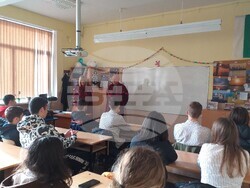 Под егидата на Асоциацията на прокурорите магистрати от Апелативна прокуратура – Варна се срещнаха с ученици от СУ „Свети Климент Охридски“